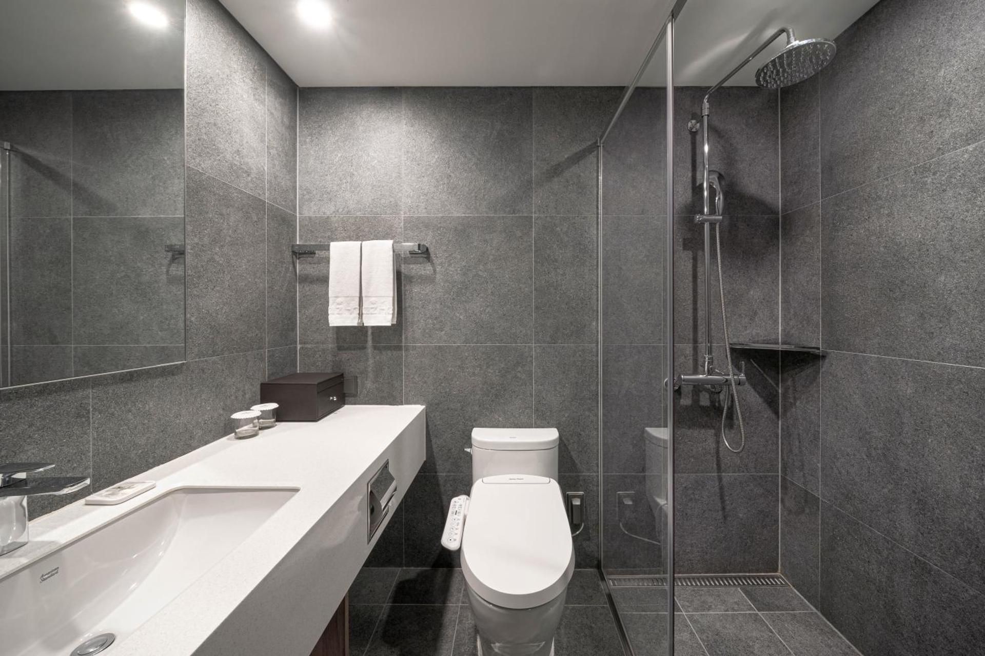 Standard Double Room - Contactless Check-In