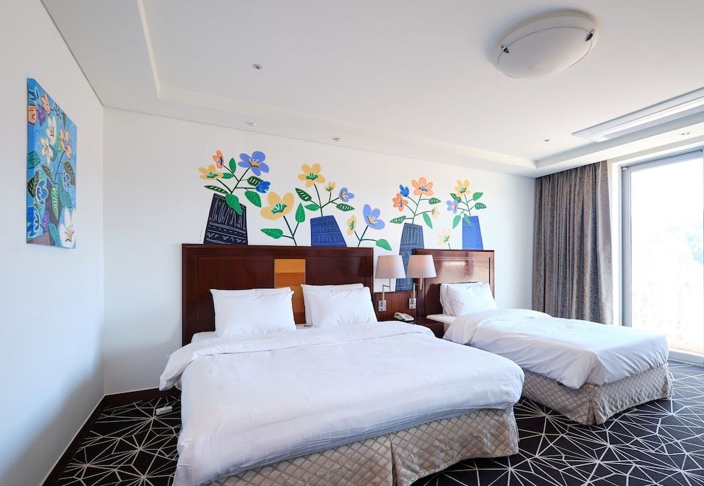 Adonis Hotel Artstay Garden Deluxe Twin