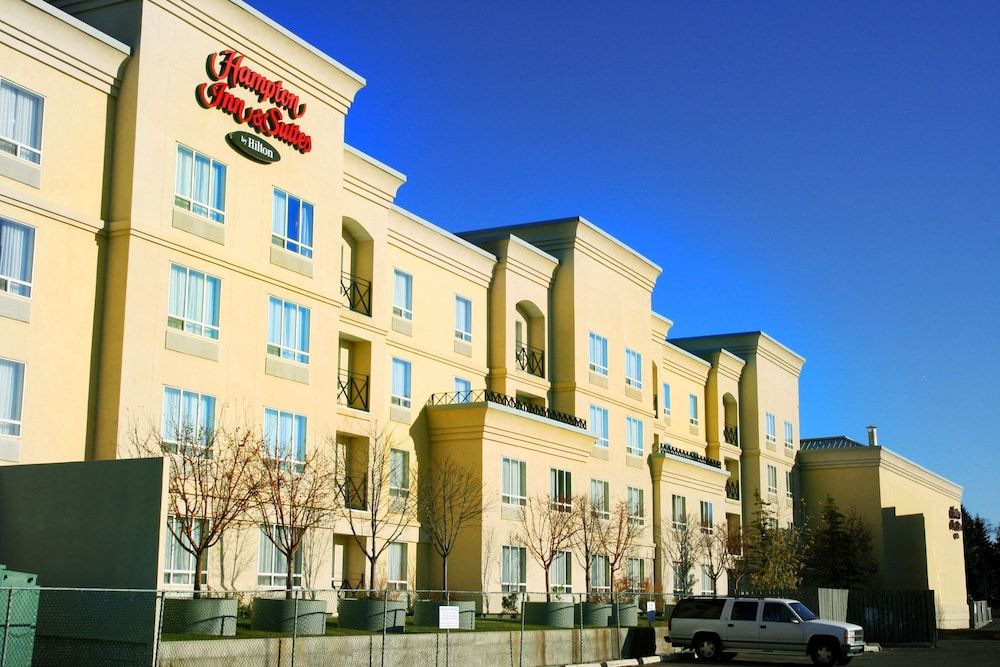 undefined Hampton Inn & Suites By Hilton Calgary- University Northwest 7