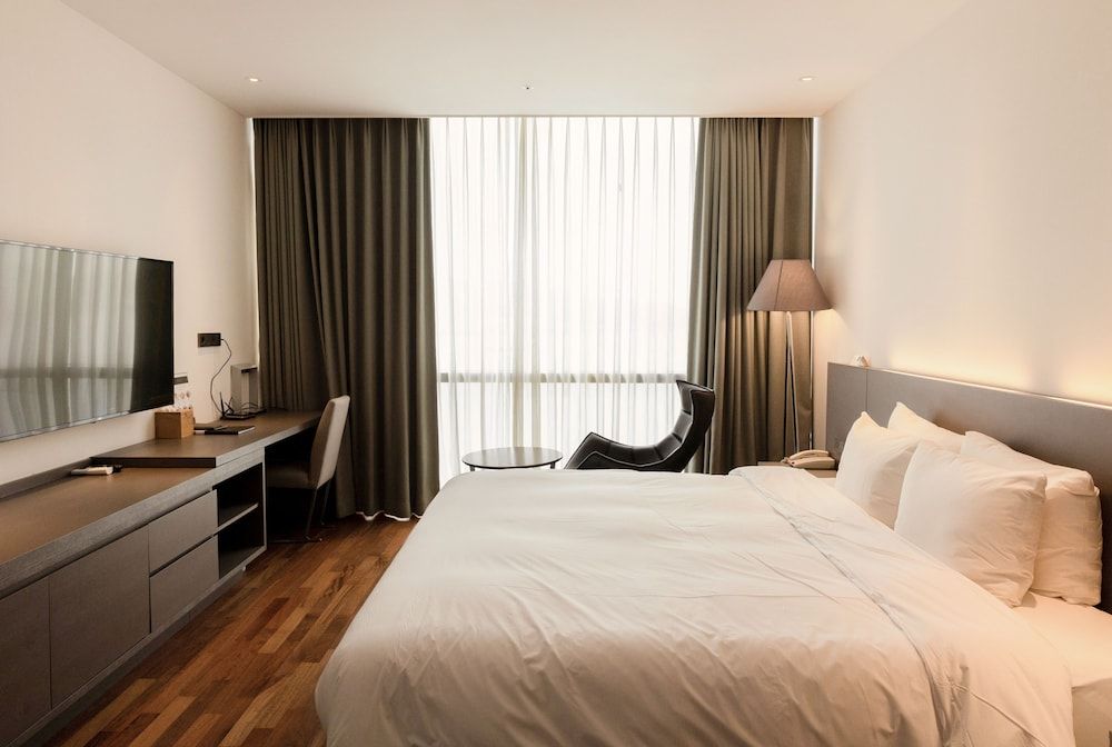 Sky View Hotel Superior Double Room, Non Smoking, Ocean View 2