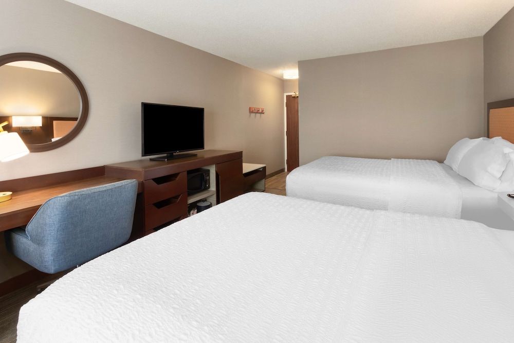 Room, 2 Queen Beds, Non Smoking
