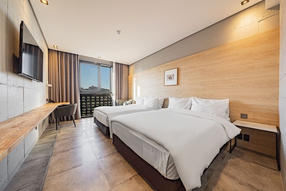The HongC Hotel Gangneung Family Twin Room, 2 Double Beds, City View 2