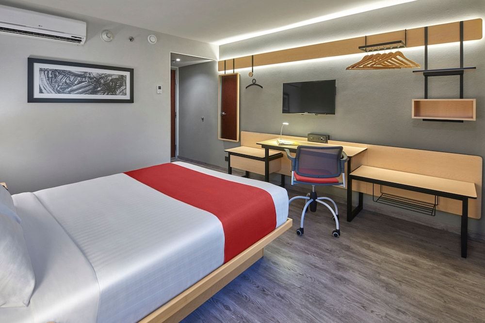 City Express by Marriott Tepic Room, 1 Queen Bed, Non Smoking 2