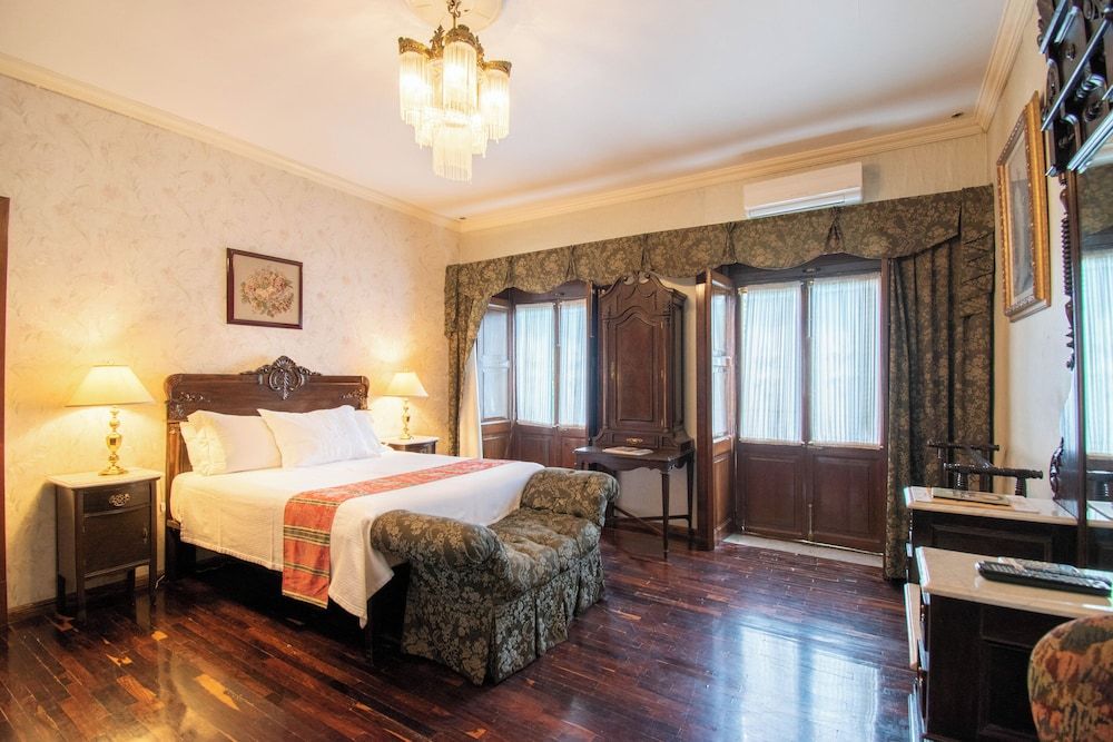 Classic Room, City View