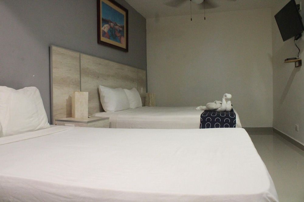 Hotel Punta Esmeralda Playa del Carmen Standard Room, 2 Queen Beds 2