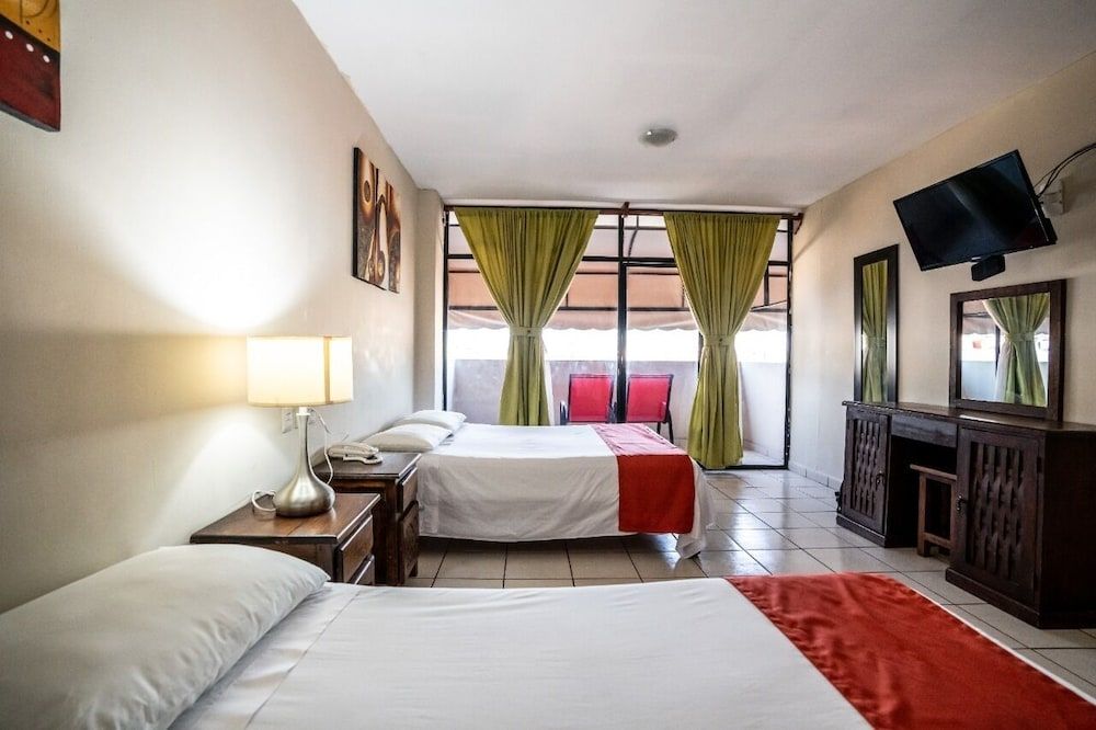 Hotel Savaro Quadruple Room 2