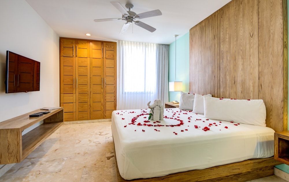 Deluxe Apartment, 2 Bedrooms, Private Pool, City View