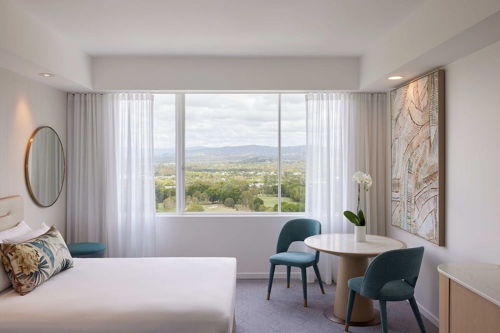 RACV Royal Pines Resort Gold Coast Deluxe Mountain View Room 2