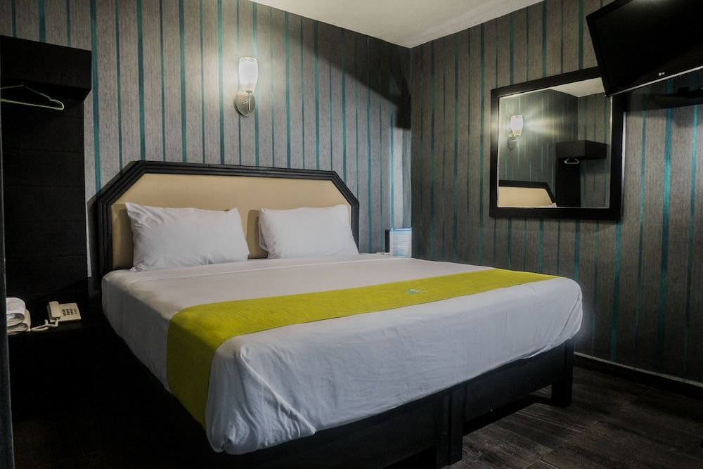 Hotel Careyes Single Room, 1 King Bed 3