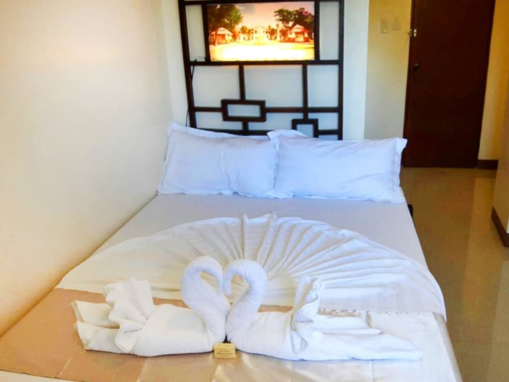 Bakasyunan Inn Laoag Standard Double Room 6