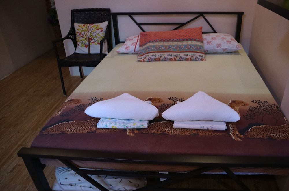 V.Hauschild Transient House B Triple Room with Bathroom 1 9