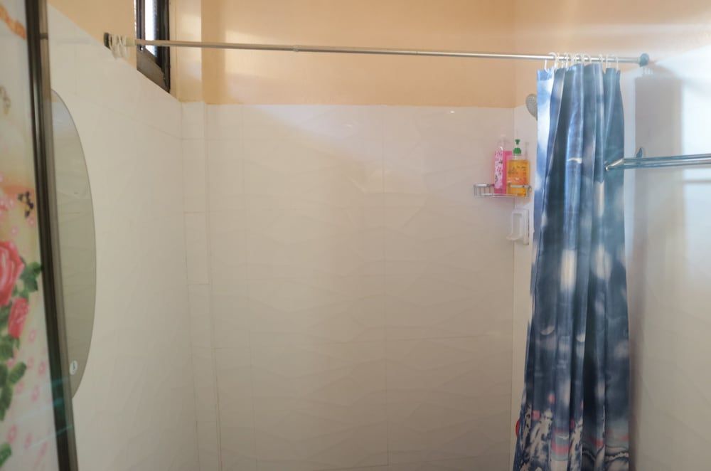 V.Hauschild Transient House B Quadruple Room with Bathroom 2 9