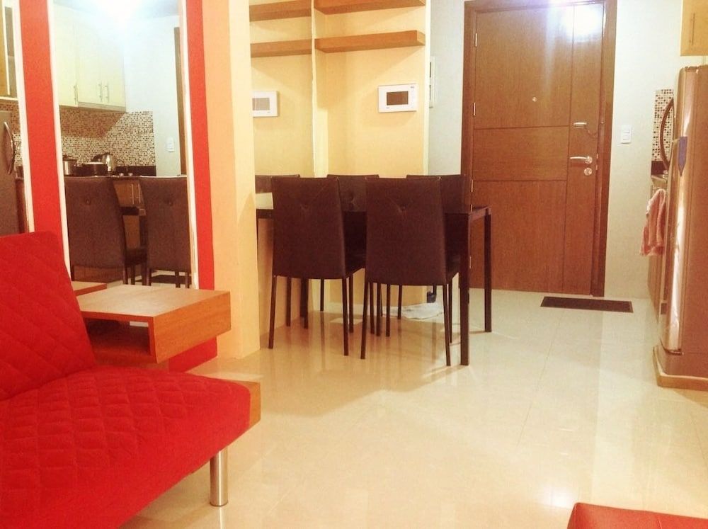 Jieann's Transient Home Studio, City View 7