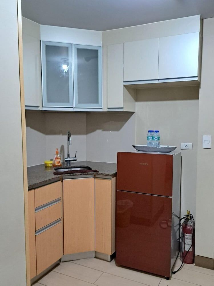 Jieann's Transient Home Studio, City View 6