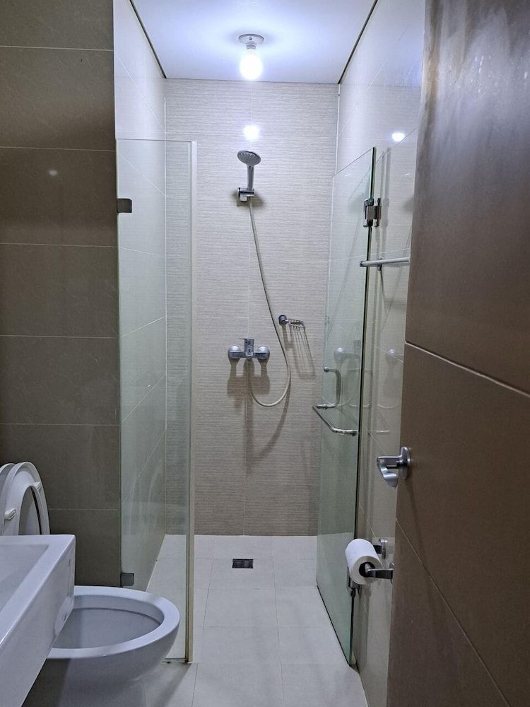 Jieann's Transient Home Studio, City View 12