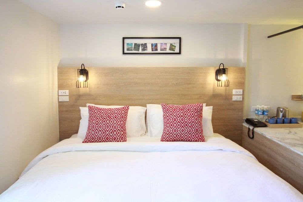 Lub d Manila Makati - Hostel Deluxe Double Room