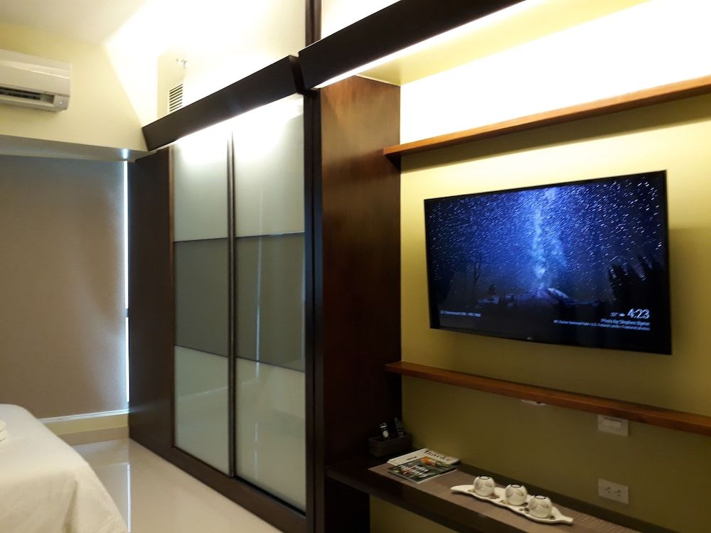 KL Executive Greenbelt KLX Executive Queen Room 12