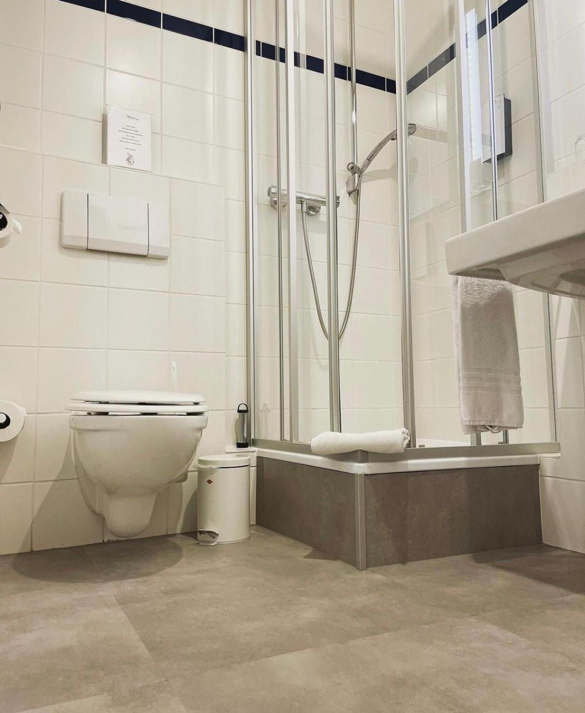 Superior Triple Room with City View