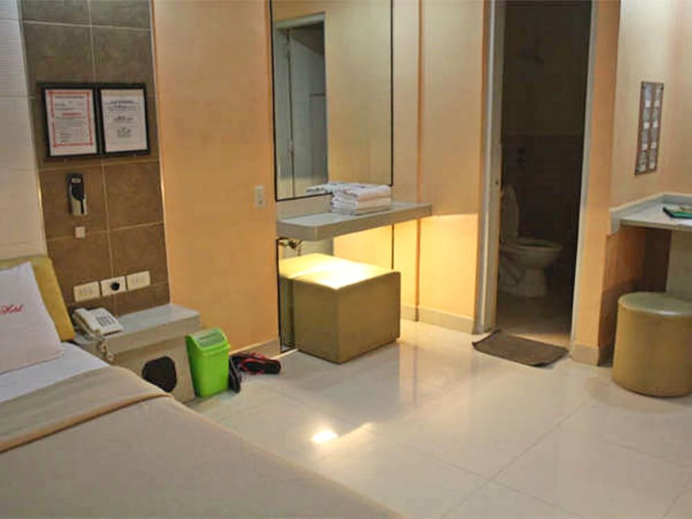 undefined Mahal Kita Drive Inn 10