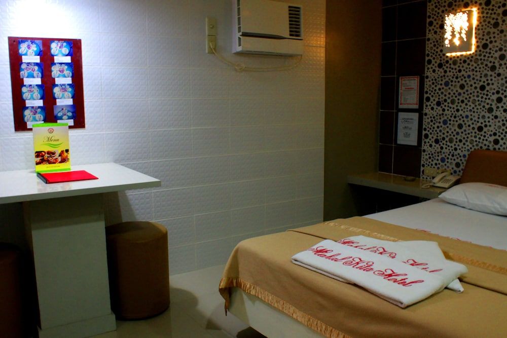 undefined Mahal Kita Drive Inn 8