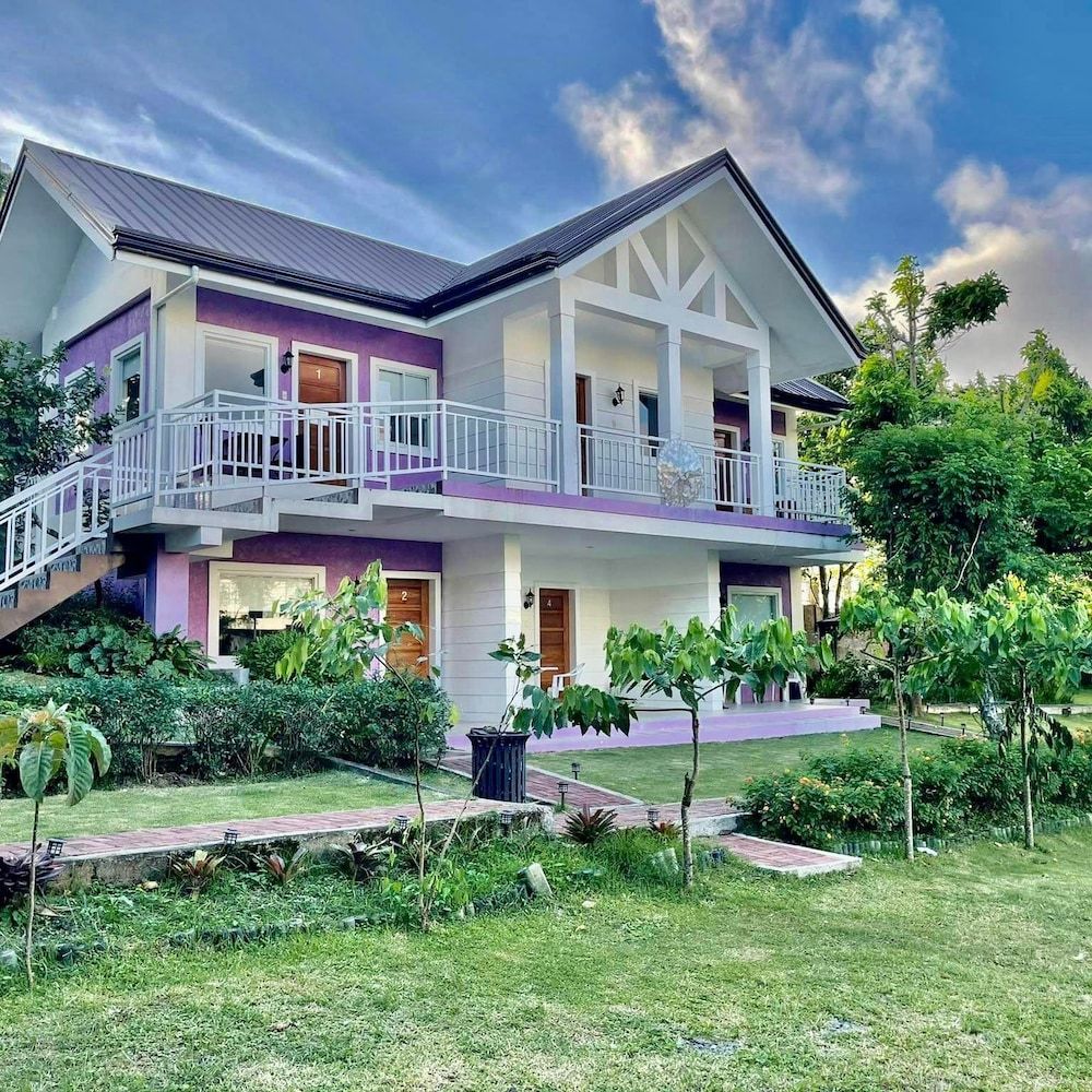 The Carmelence Lodge