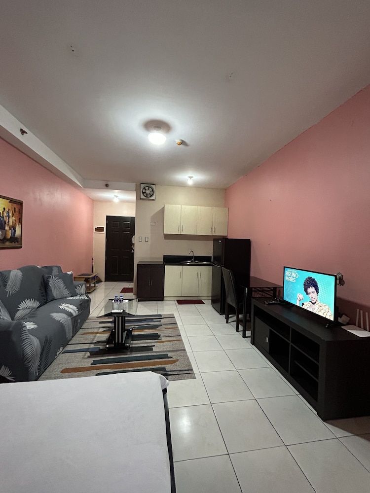 Manila Lee - Malate Bayview Mansion Basic Apartment, 1 King Bed, Balcony, City View 19