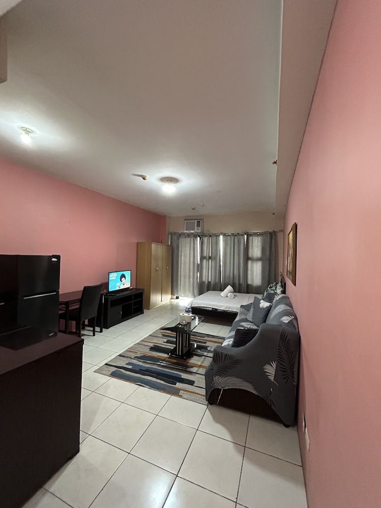 Manila Lee - Malate Bayview Mansion Basic Apartment, 1 King Bed, Balcony, City View 21