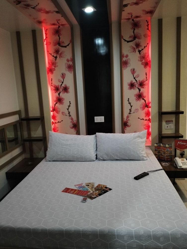 Hotel Sogo Roxas Blvd