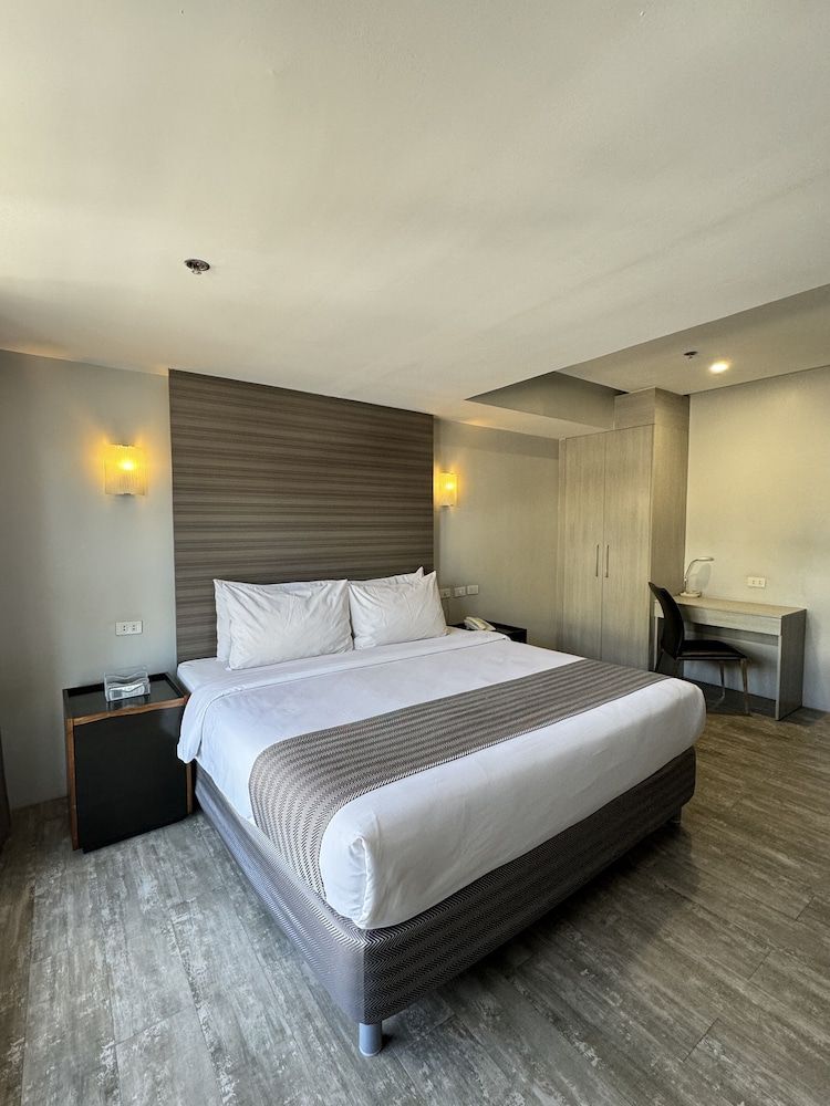 1A Express Hotel Executive Single Room 2