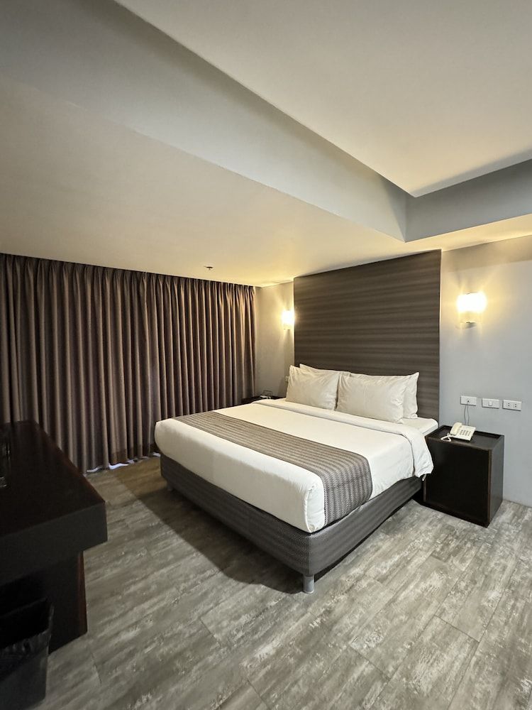 1A Express Hotel Executive Single Room 3