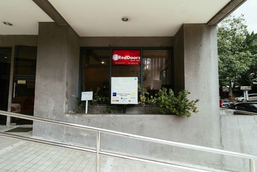 undefined RedDoorz @ Bel Air Soho Suites Makati City 5