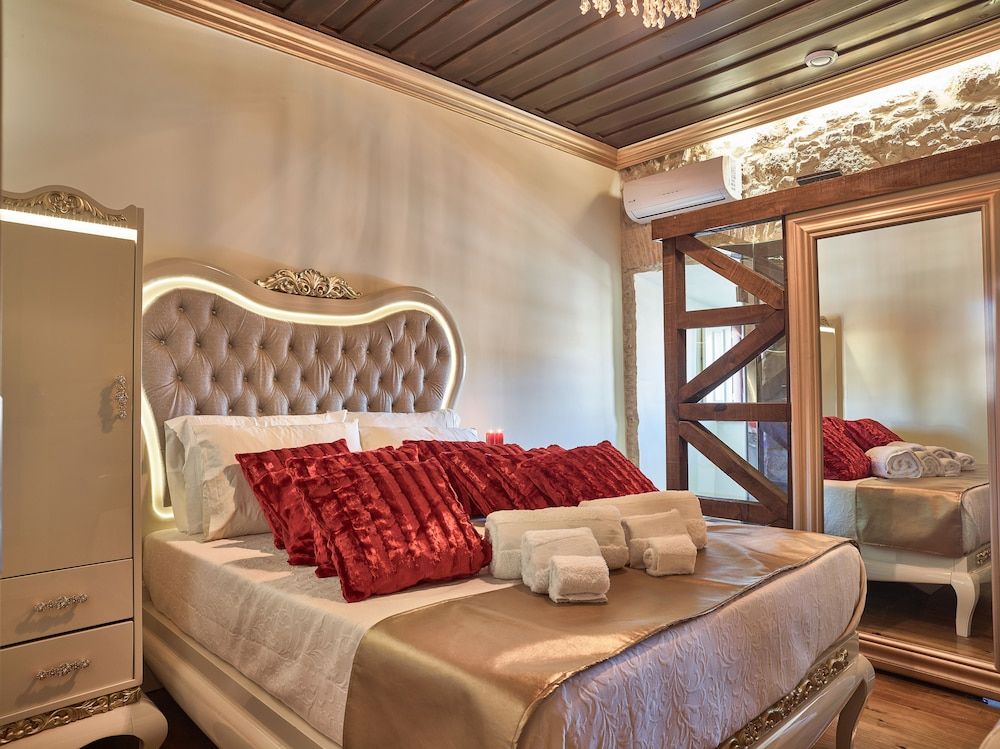 Solar Antigo Luxury Coimbra Deluxe Suite, City View 10