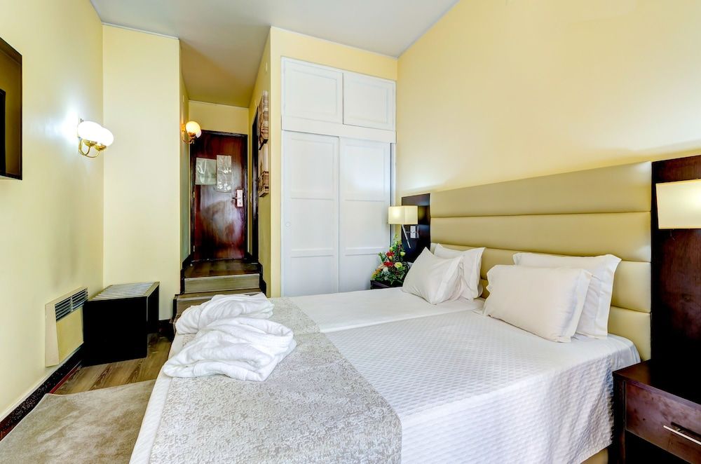 Hotel LX Rossio Twin Room 3