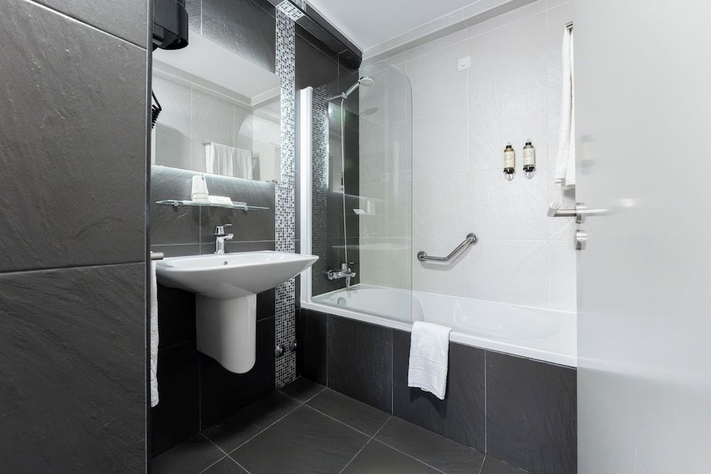 Água d'Alma Hotel Family Triple Room, Multiple Beds 6