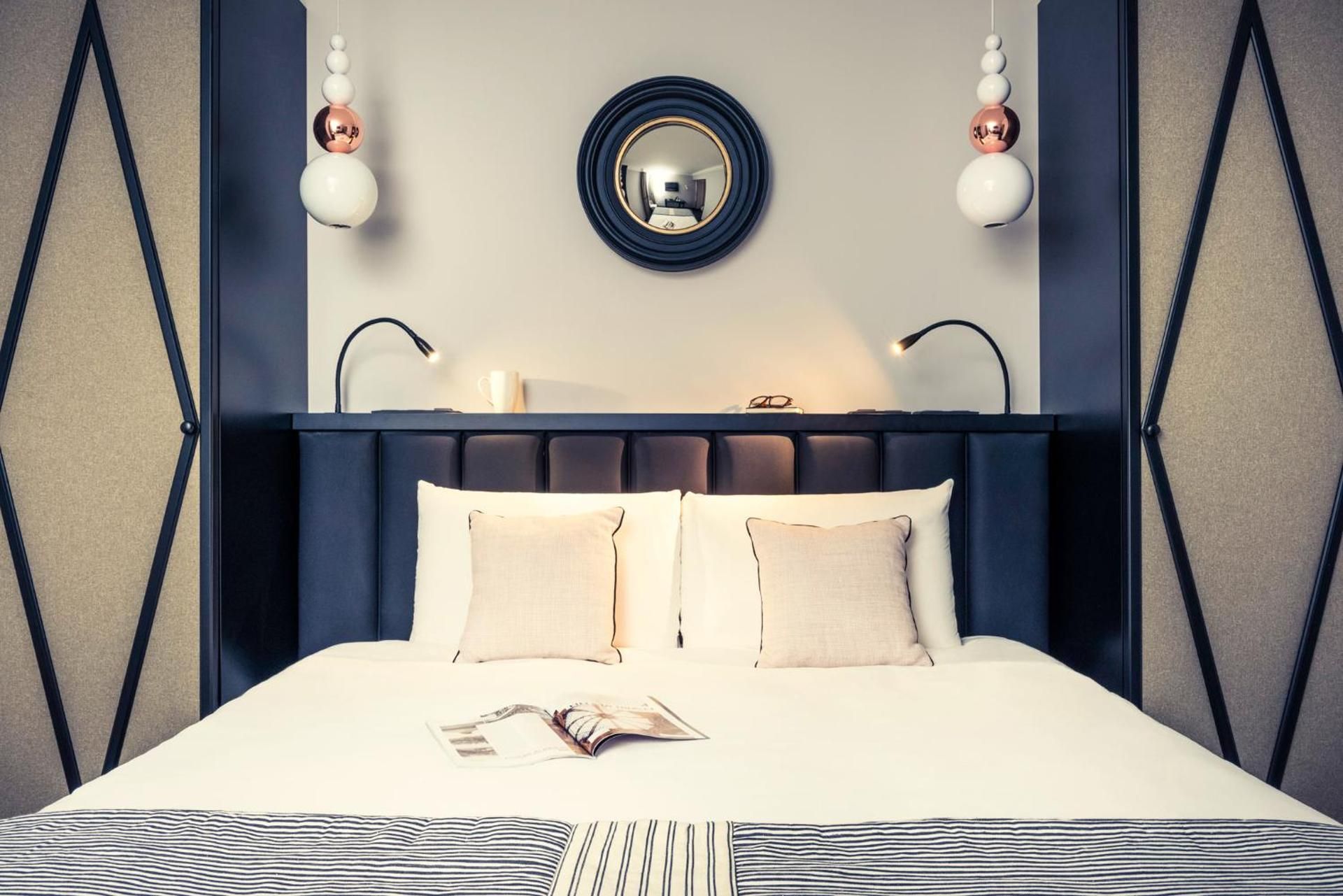 undefined Mercure Paris Arc de Triomphe Wagram 3