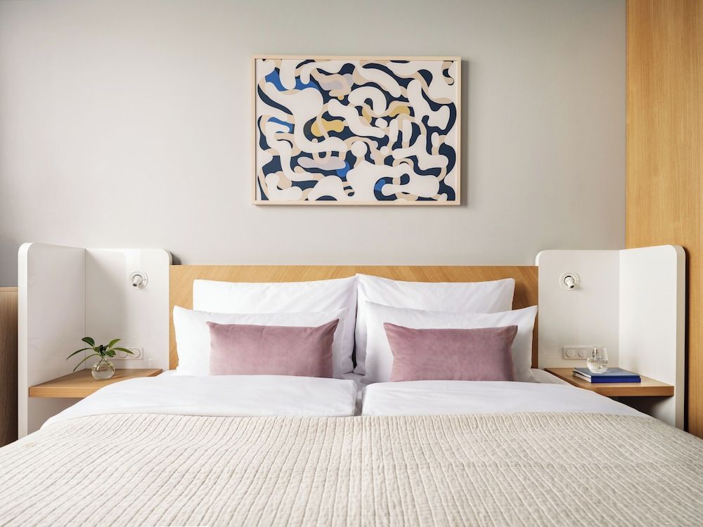 Numa Berlin Kudamm Medium Room with Balcony