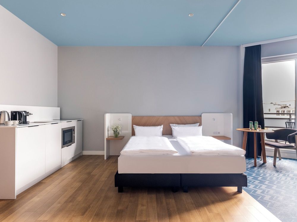 undefined Numa Berlin Kudamm 10