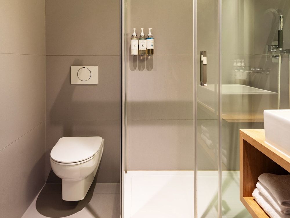 Numa Berlin Kudamm Medium Room with Balcony 7