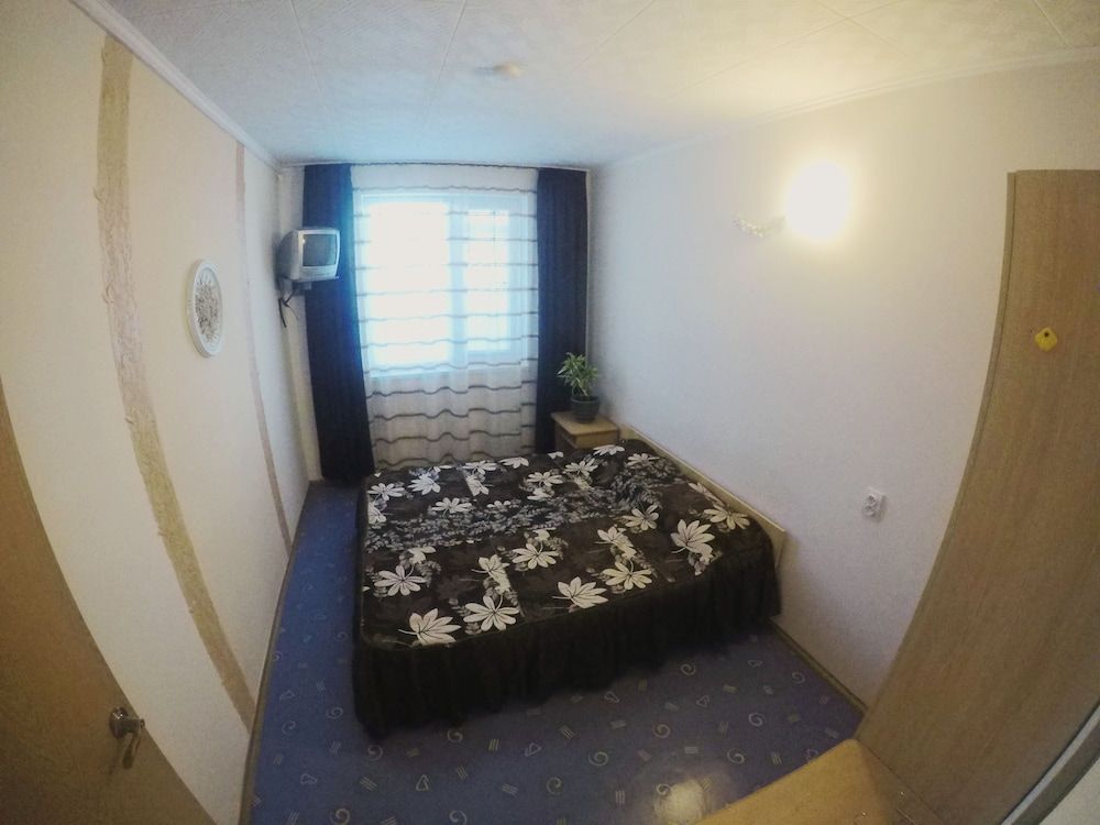 Economy Double or Twin Room, Shared Bathroom