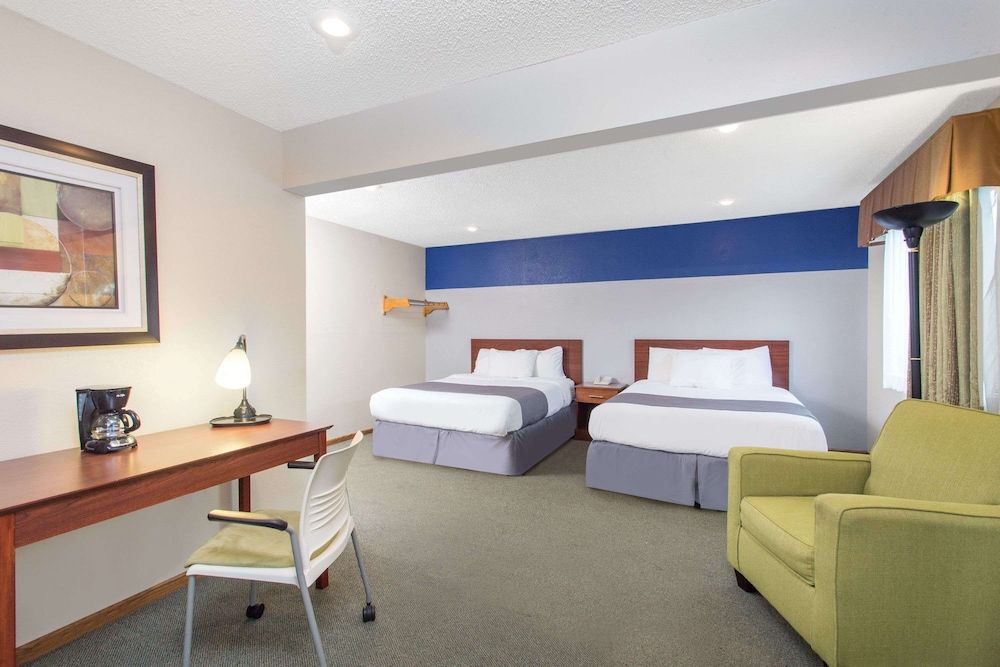 Standard Room, 2 Queen Beds, Non Smoking