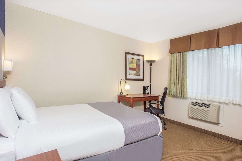 Room, 1 Queen Bed, Non Smoking
