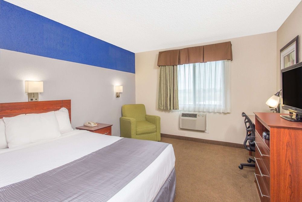 Room, 1 Queen Bed, Accessible, Non Smoking (Mobility Accessible)