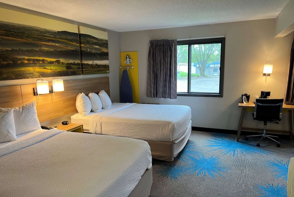 Deluxe Room, 2 Queen Beds, Non Smoking