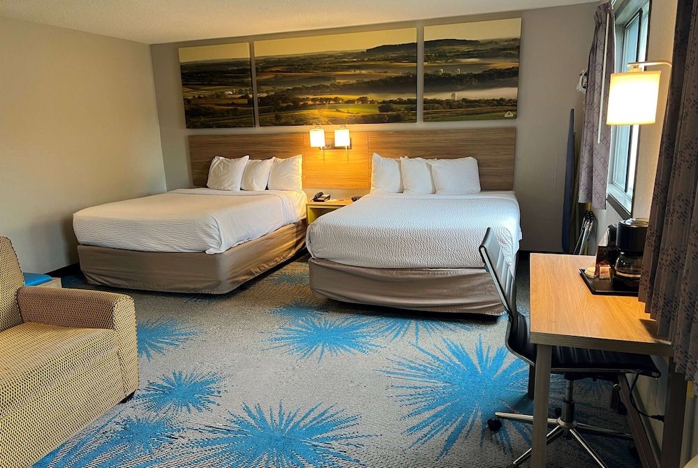 Suite, 2 Queen Beds, Non Smoking