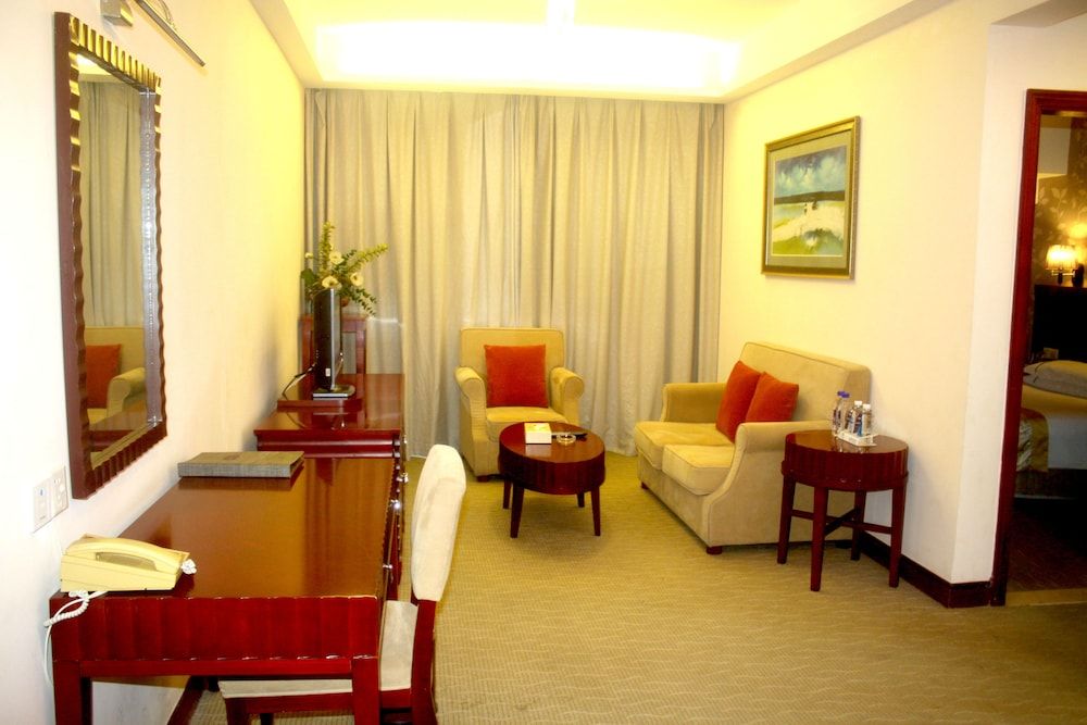 Deluxe Suite
