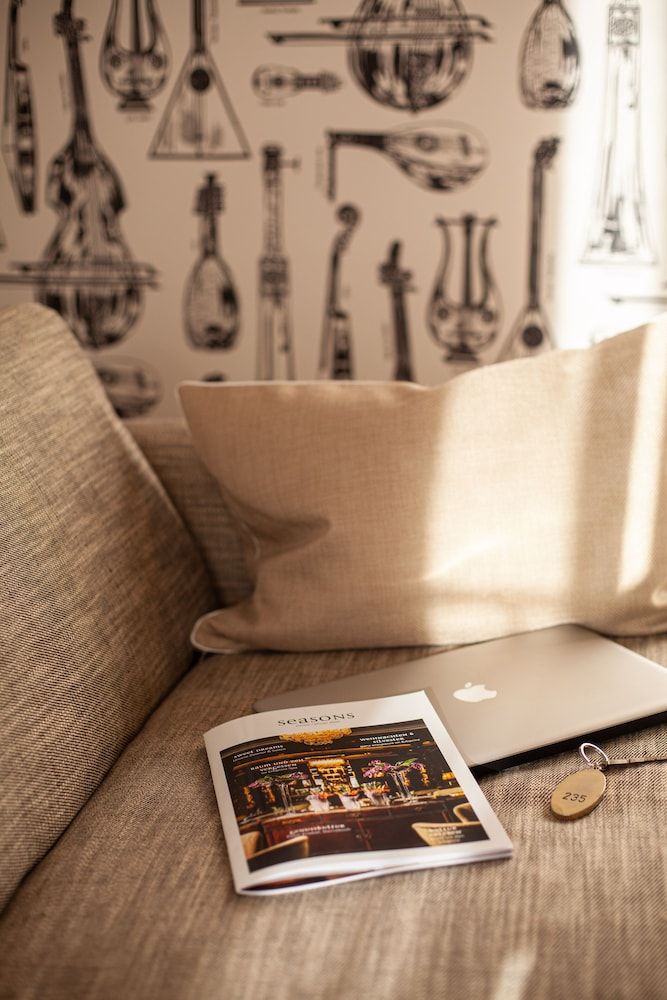 Hotel Restaurant Erbprinz Single Room Ambiente 4