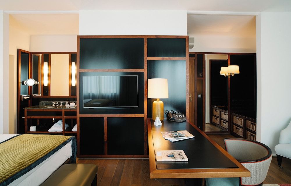 Hotel Restaurant Erbprinz Junior Suite, 1 Bedroom, Non Smoking, City View 4