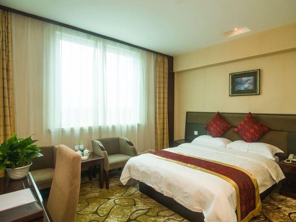 Promotion Queen Room