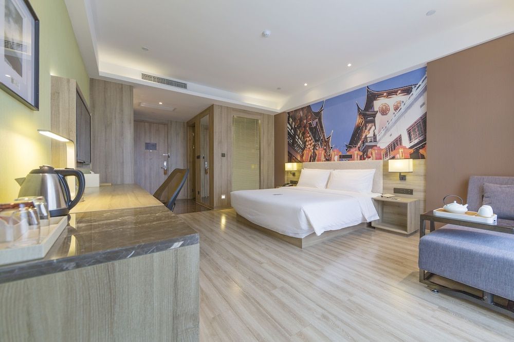 Room, Garden View