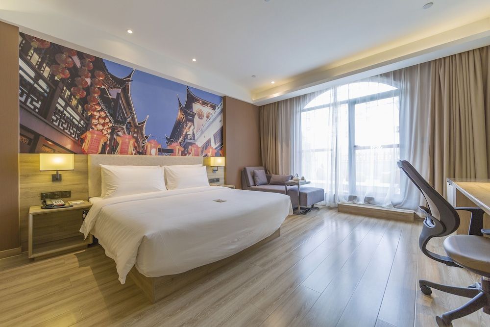 Room, Garden View